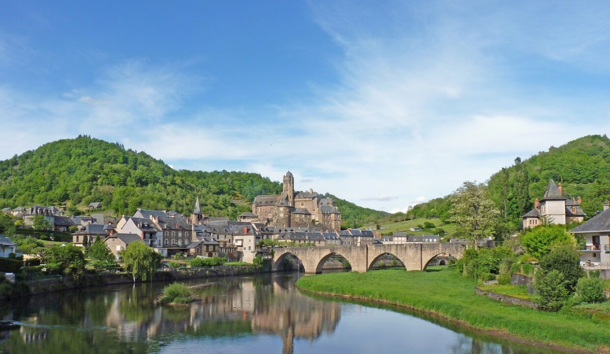 estaing 2462022 1280