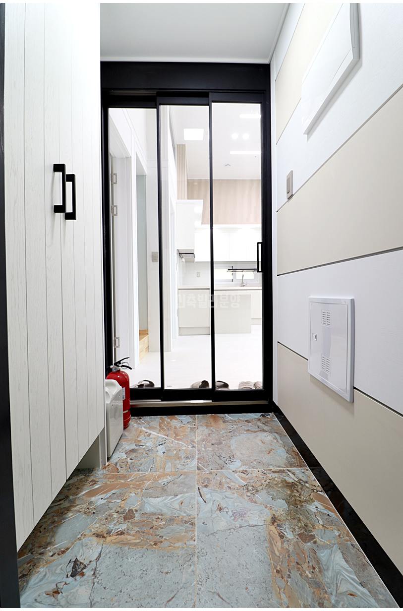 20250904 221100 3313 1