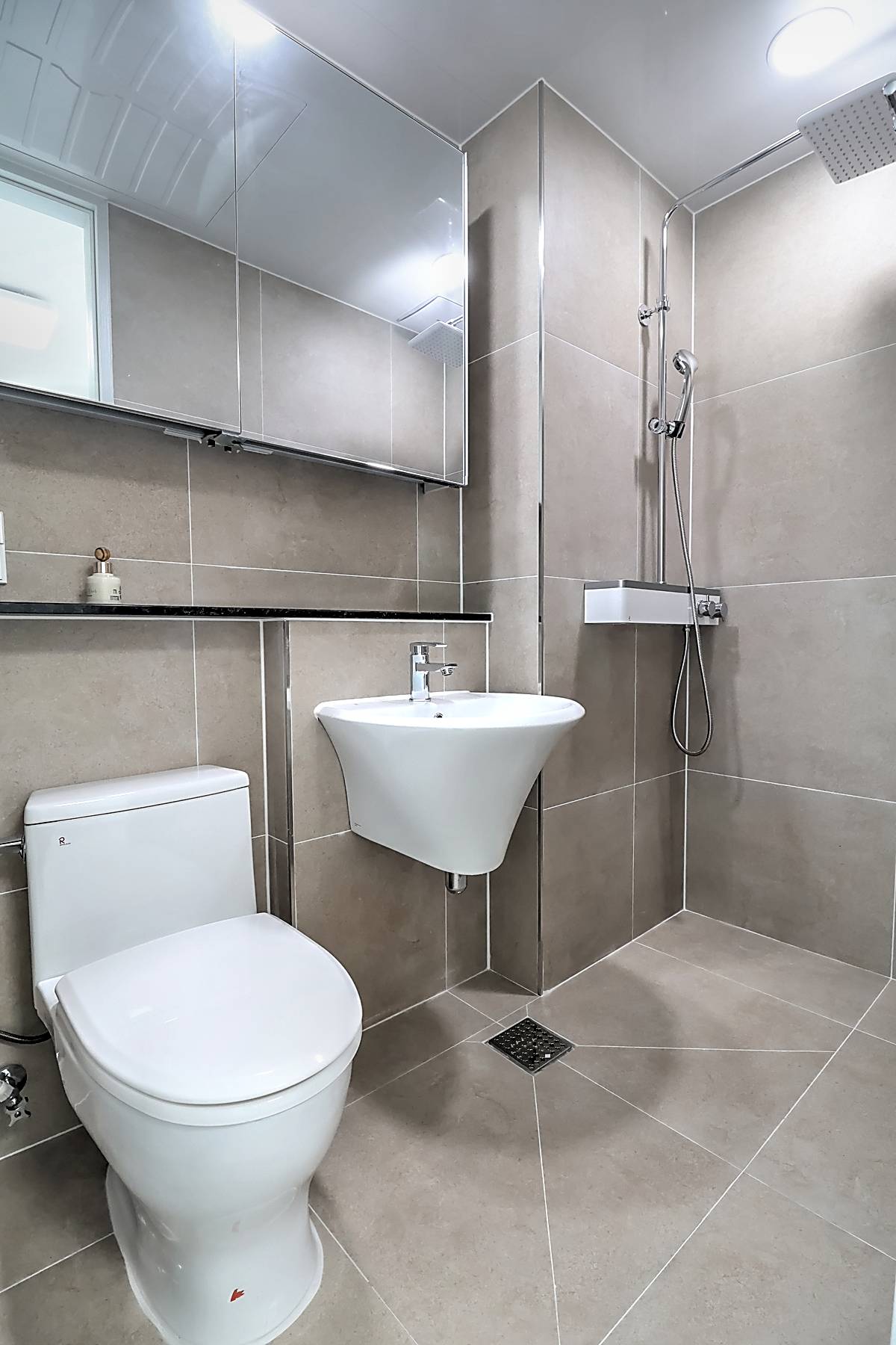 안양신축빌라 매매 안양동 명학역 도보 7분 3룸 분양 22 3242343 16 40