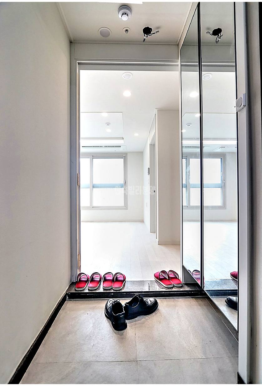 20260215 010157 5049 1 63