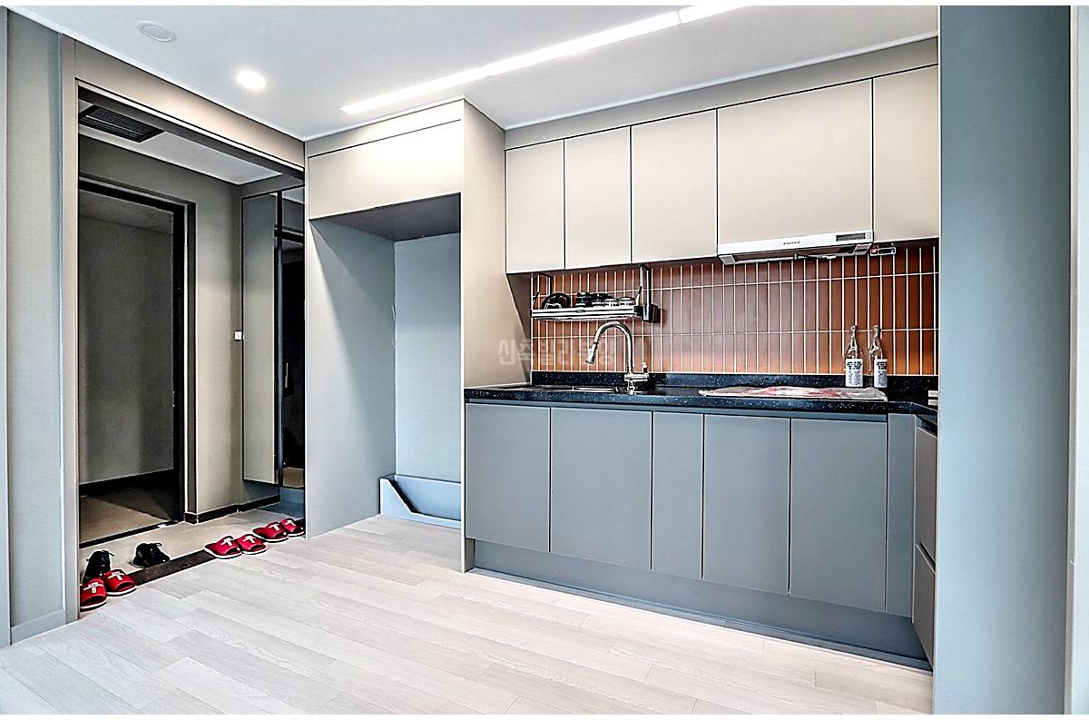 20260215 010157 5049 10 61