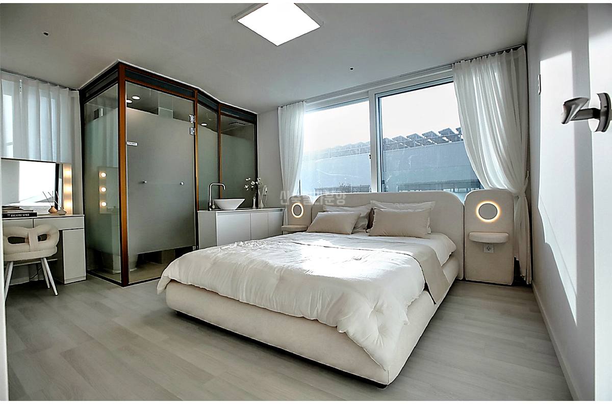 20260215 010157 5049 11 180