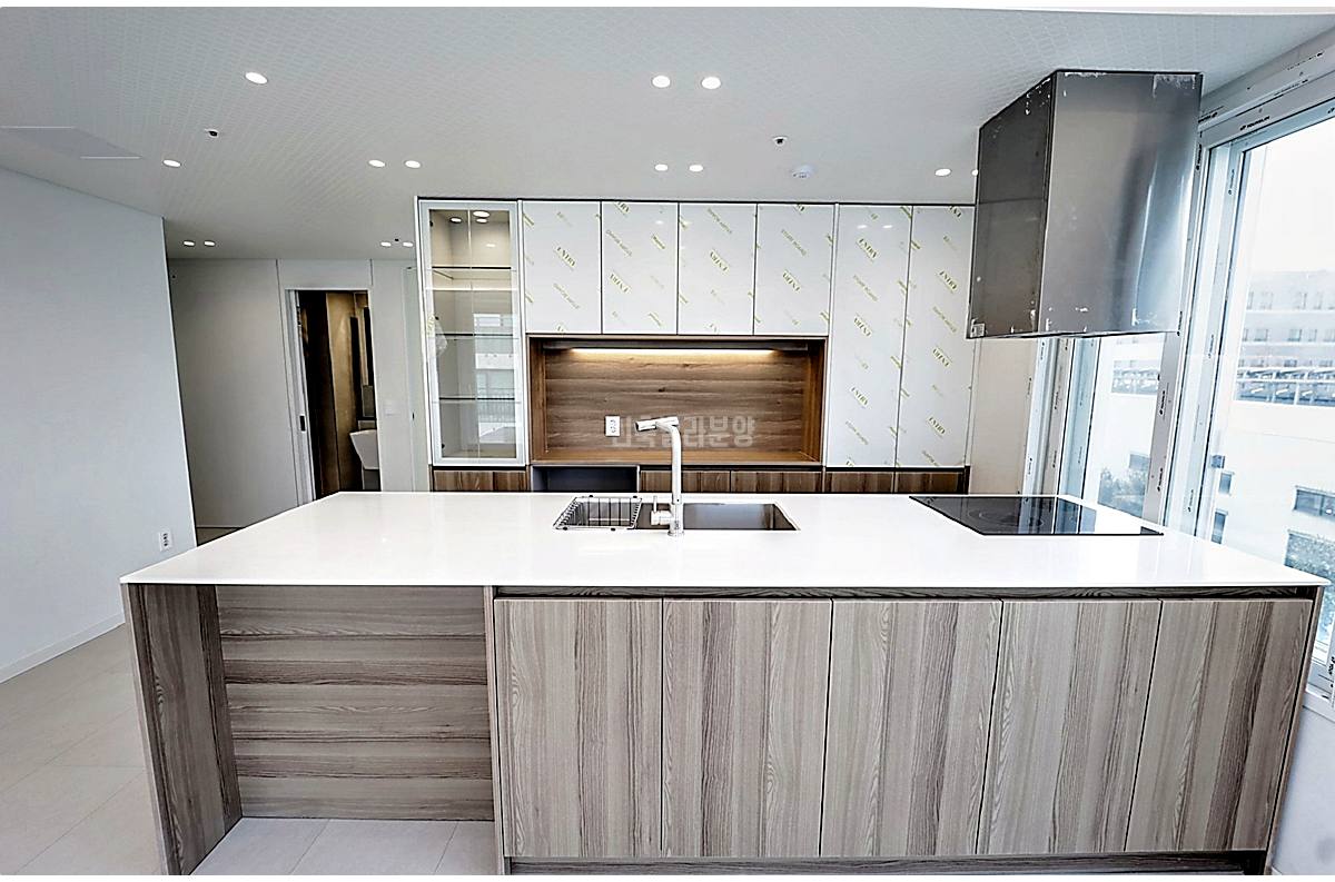 20260215 010157 5049 11 183