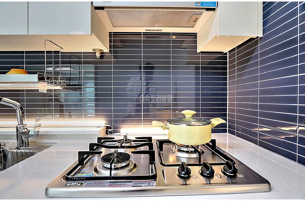 20260215 010157 5049 12 141