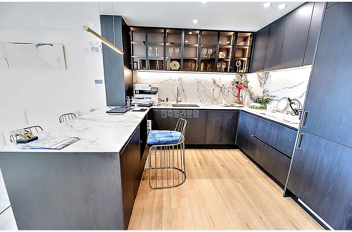 20260215 010157 5049 12 156