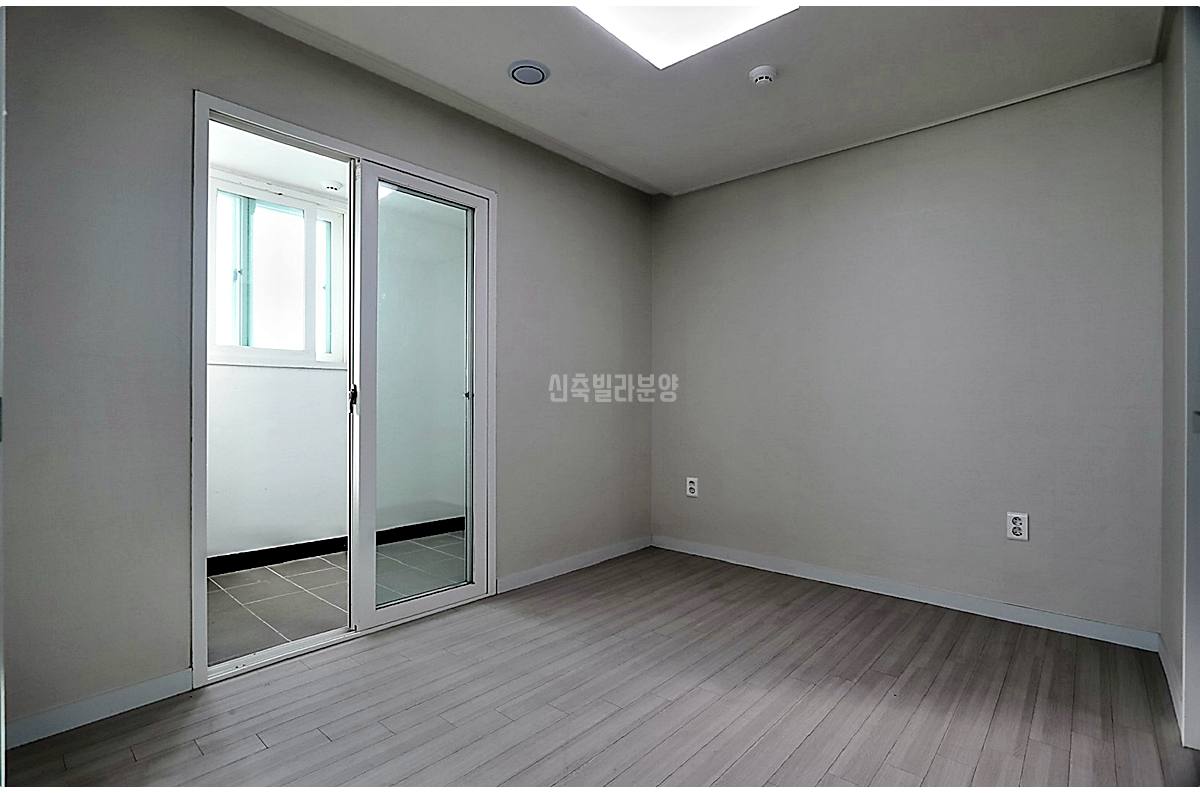 20260215 010157 5049 15 124