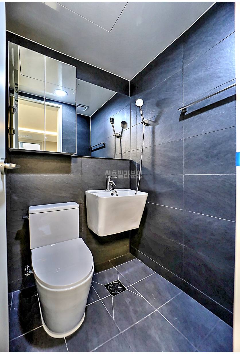 20260215 010157 5049 15 157