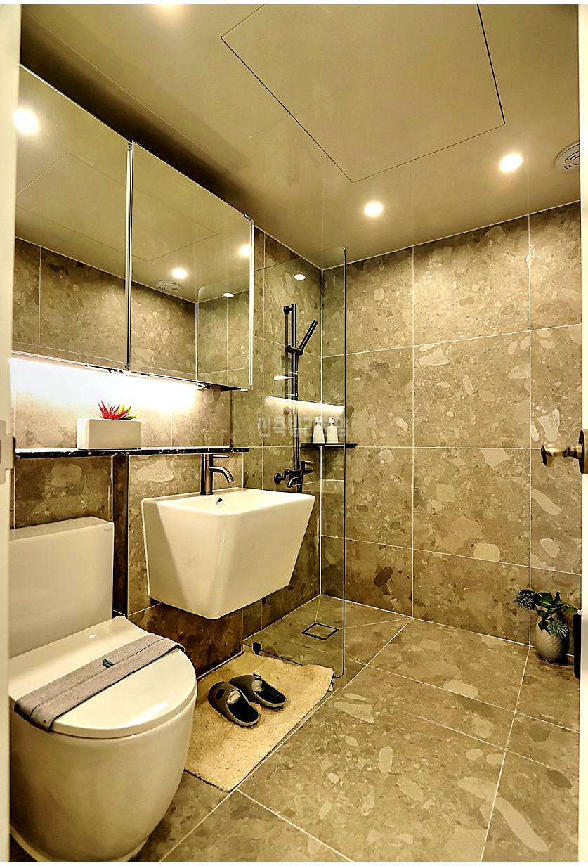 20260215 010157 5049 16 76