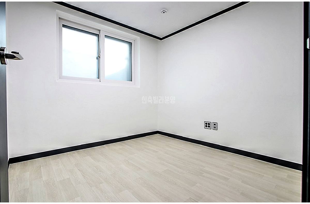 20260215 010157 5049 18 151