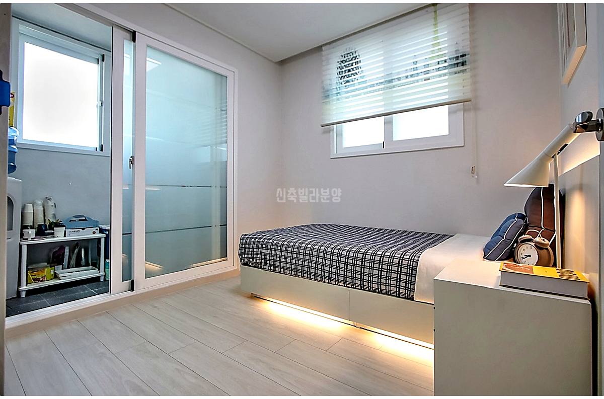 20260215 010157 5049 18 153