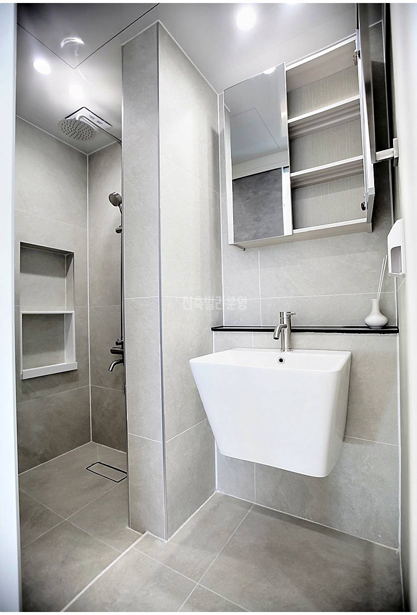 20260215 010157 5049 18 159