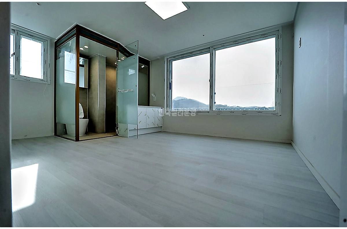 20260215 010157 5049 18 162