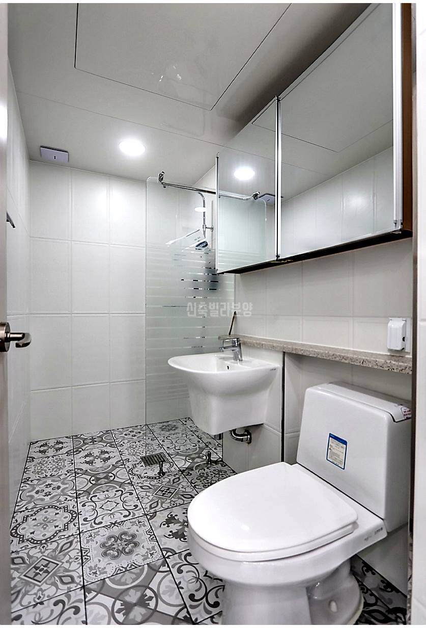 20260215 010157 5049 18 74