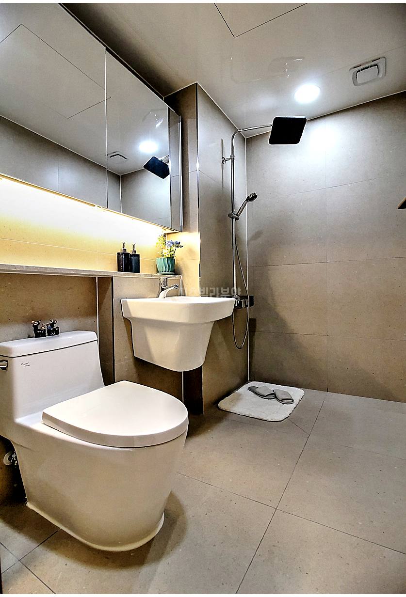 20260215 010157 5049 19 6