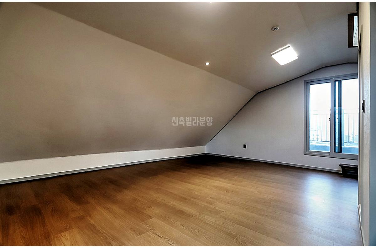 20260215 010157 5049 21 32