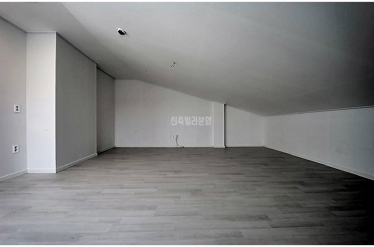 20260215 010157 5049 22 92