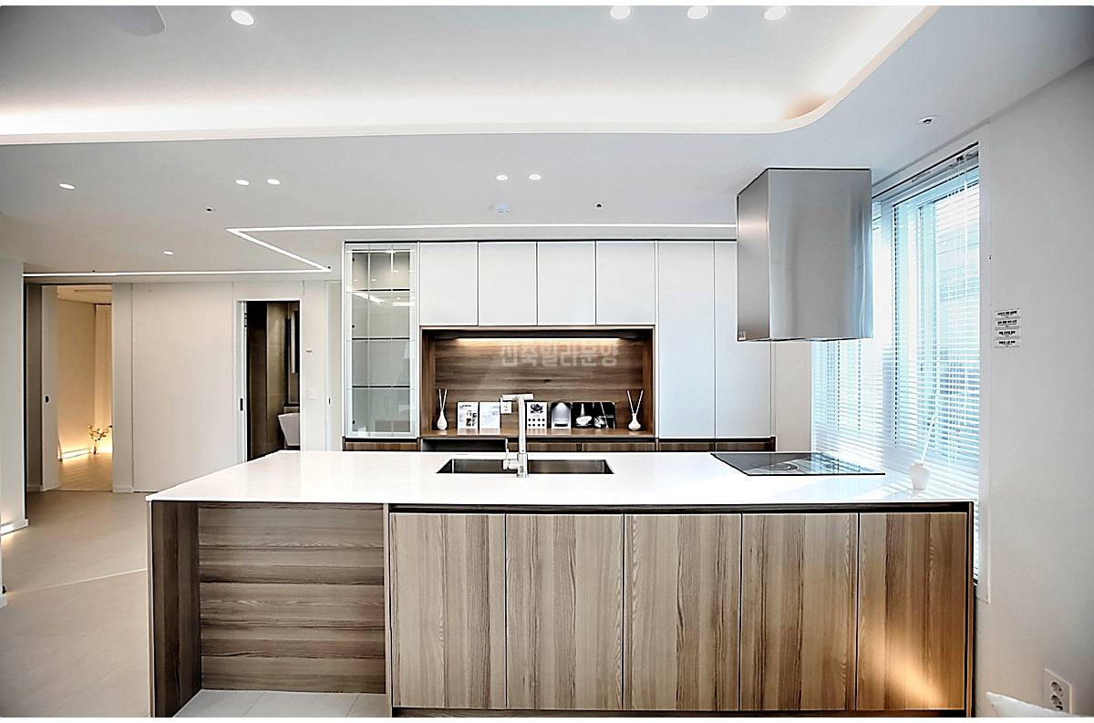 20260215 010157 5049 6 180