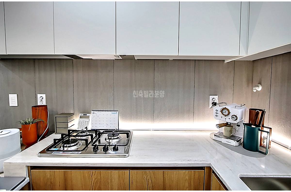 20260215 010157 5049 7 173