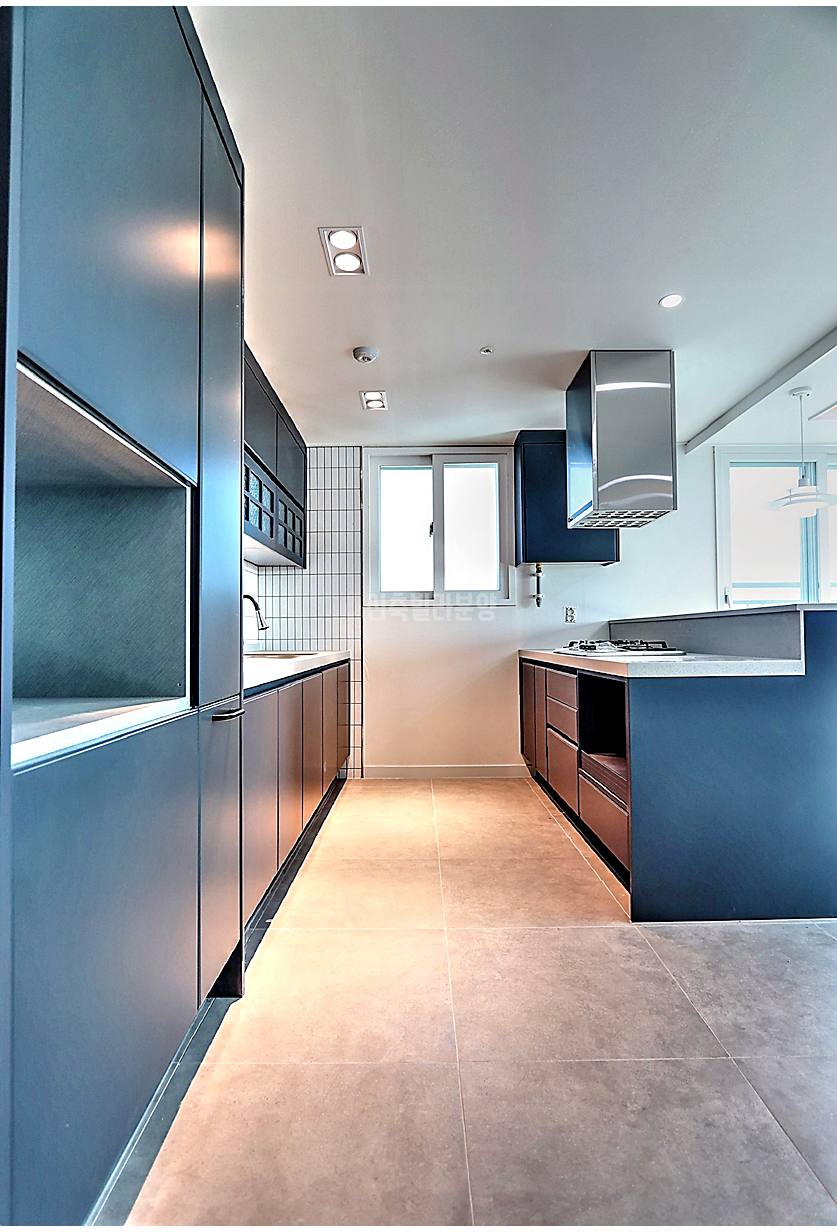 20260215 010157 5049 8 126