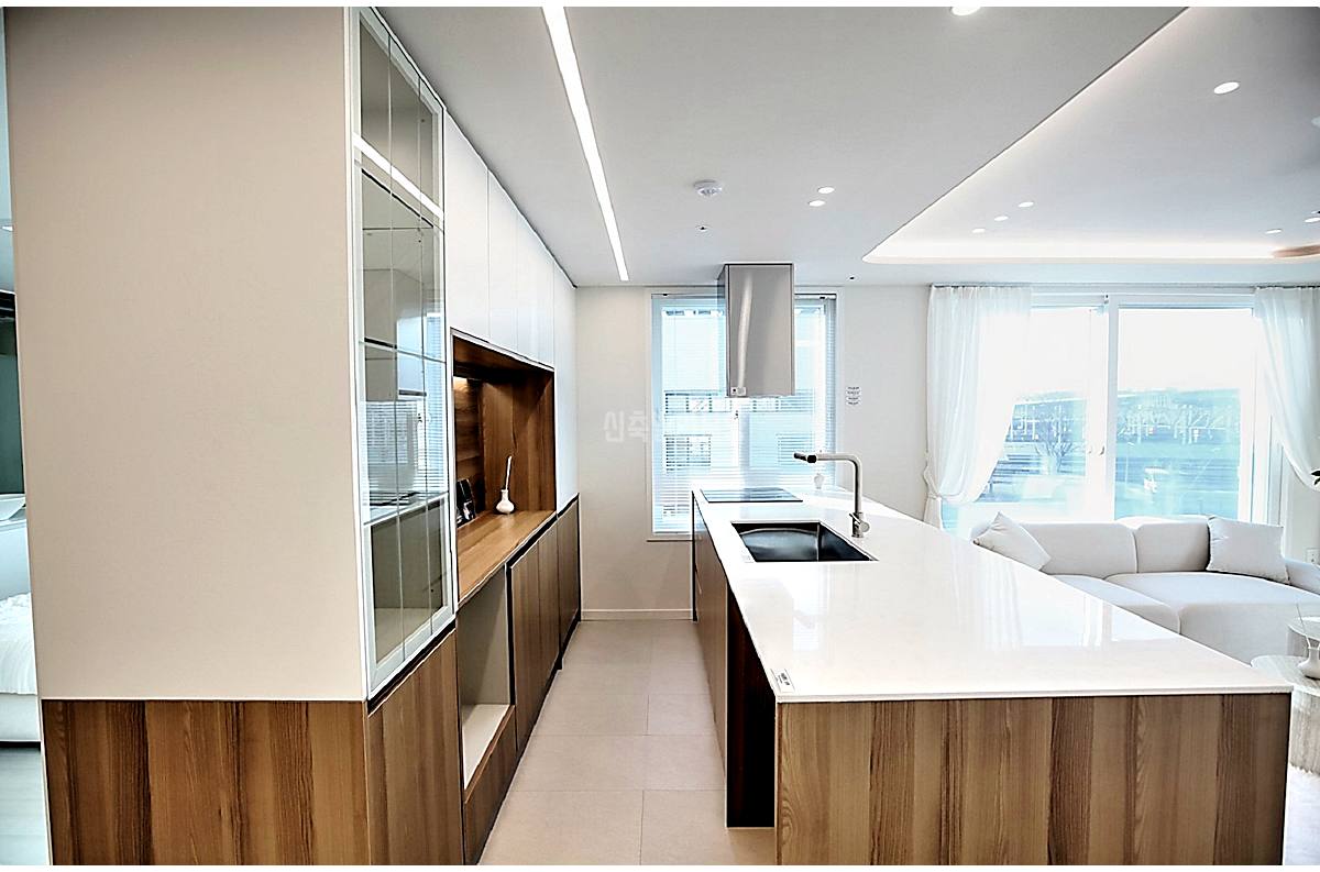 20260215 010157 5049 8 180