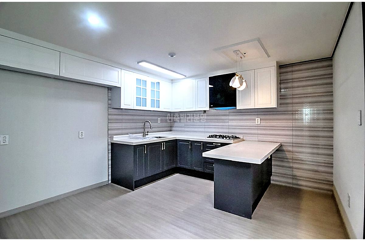 20260215 010157 5049 9 12