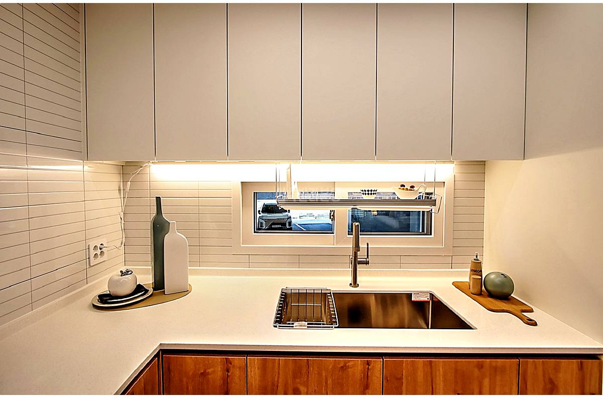 20260215 010157 5049 9 170