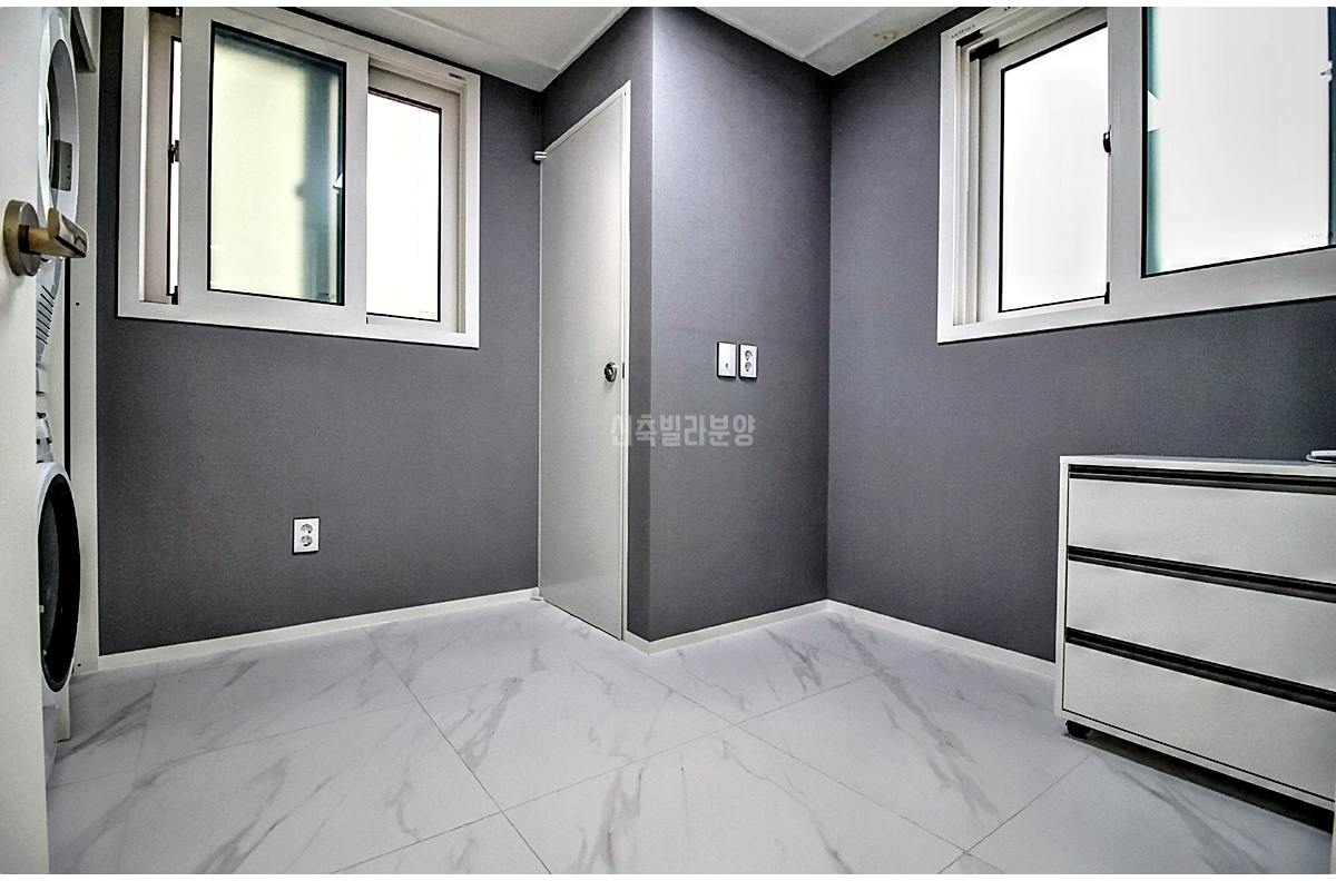 F1103422 서울시 상봉동 103 4 라엘 703호 2R1T 32500 실입 9천 0 8 @@ HQ 20260509 000553