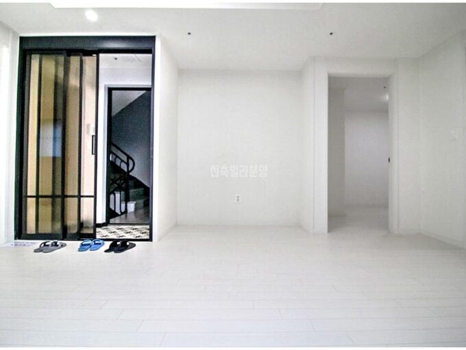 F1411198 서울시 강동구 성내동 411 19 블루앤코팰리스 301호 2R1T 450 5 @@ HQ 20260509 000005