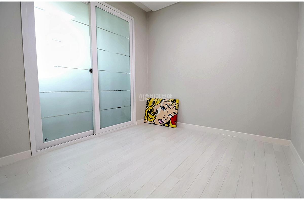 M24322 화성시 우정읍 화산리4 3 엠팰리스 203호 3R2T 1.69억 실입1천 01 9 @@ HQ 20260508 215706