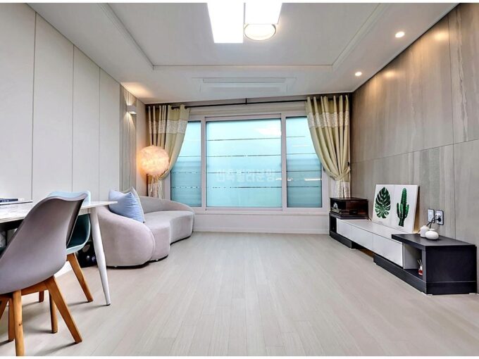 M2583220 2 수원시 권서구 세류동 583 2 레베랑스 205호 3R2T 3.28억 9 @@ HQ 20260508 215430