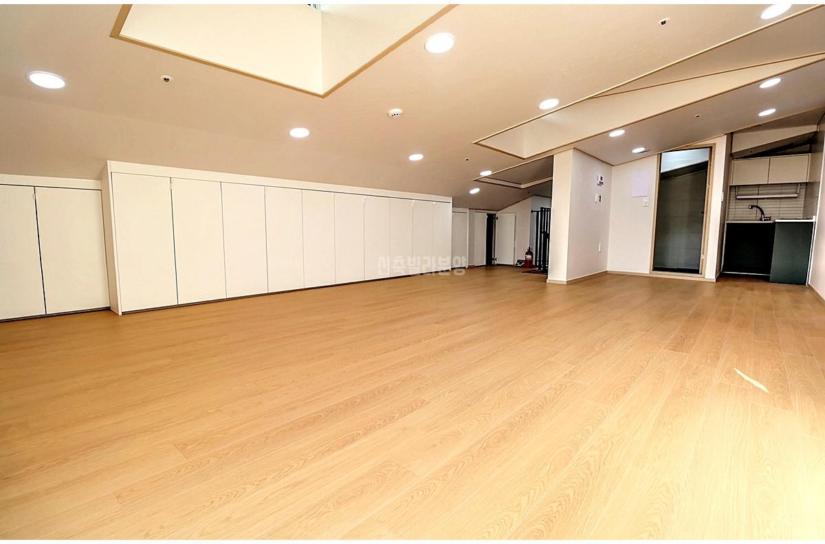 M27112716 1 안양시 만안구 안양동 711 27 꿈에그린10차 701호 3R2T 복 18 @@ HQ 20260508 214952