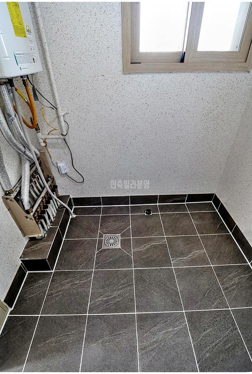 M27112716 1 안양시 만안구 안양동 711 27 꿈에그린10차 701호 3R2T 복 5 @@ HQ 20260508 214937
