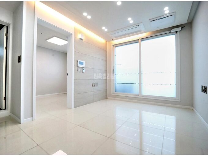 Q1183913 1 마포구 동교동 183 9 더프라임 802호2R분385 실1억 010 12 @@ HQ 20260508 213506