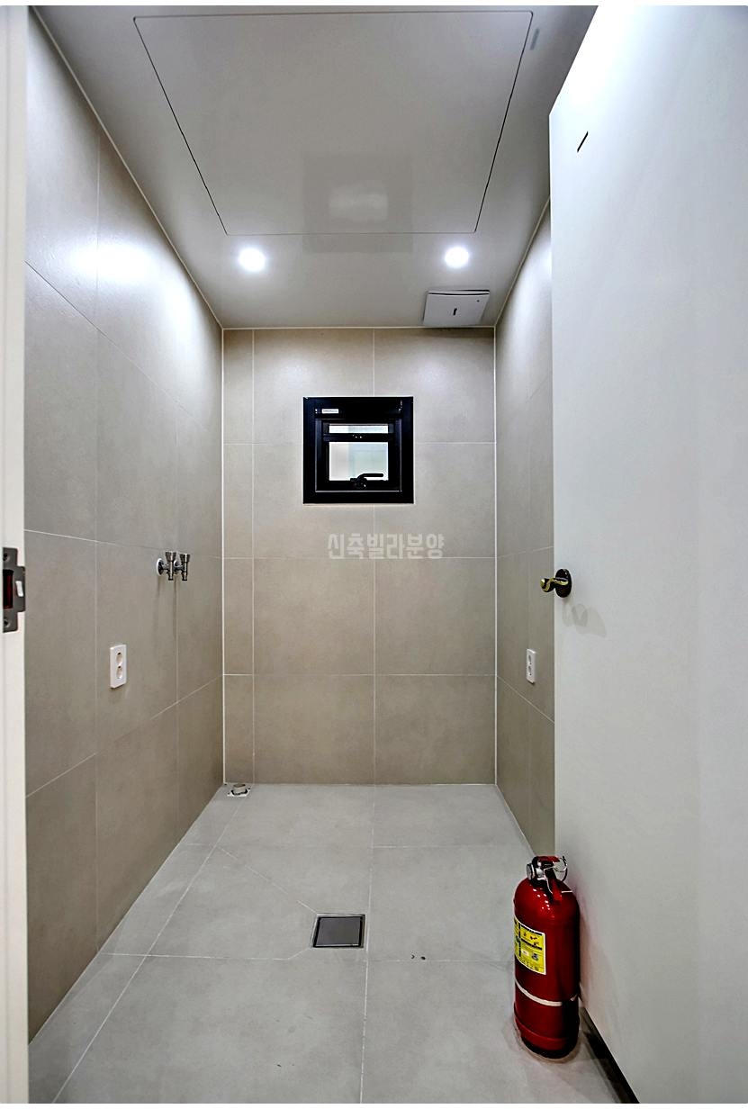 장기동신축빌라 매매 김포 프라이빗 장기역 4룸 20 Q22050402 김포시 장기동 2050 4 단독주택3층2테분10.9억 실5억 010 30 @@ HQ 20260508 212745
