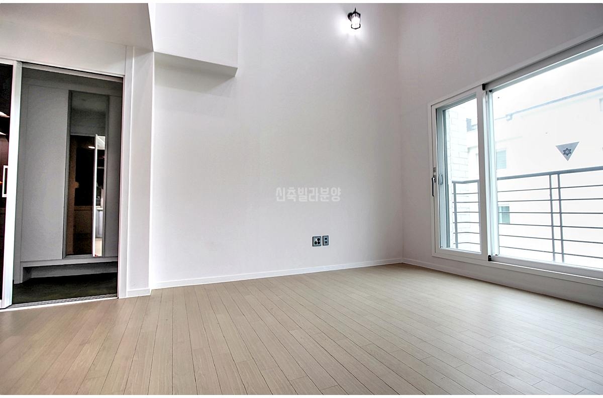 Y24931112 경기 광주시 신현동 493 11 피플 301호 4R3T 3.05억 실3천 1 @@ HQ 20260508 203533