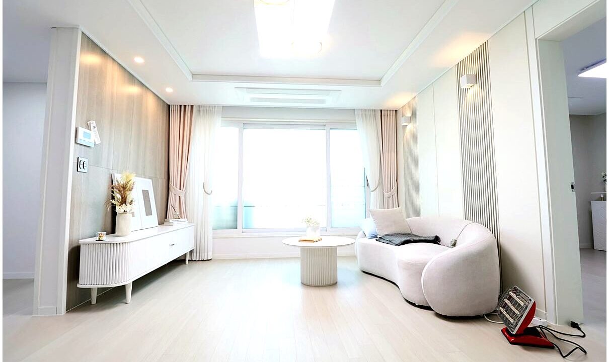M2583220 수원시 권서구 세류동 583 2 레베랑스 204호 3R2T 3.68억 3천 3 @@
